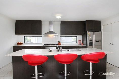 Property photo of 2 Flemington Street Caroline Springs VIC 3023