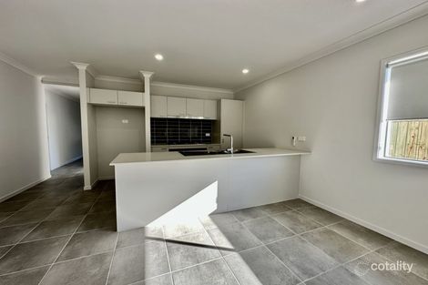 Property photo of 15 Ashwood Circuit Chambers Flat QLD 4133