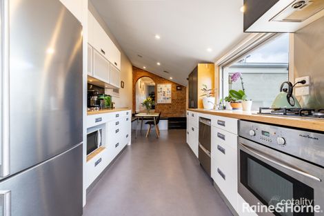 Property photo of 2/86 Russell Street Bathurst NSW 2795