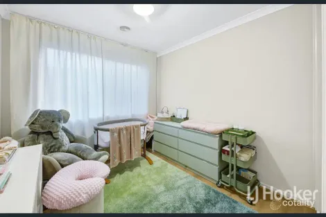 Property photo of 28 Mallow Street Brookfield VIC 3338