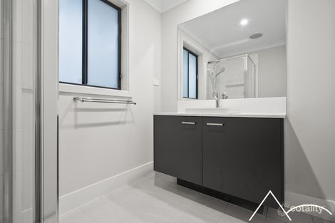 Property photo of 35 Halwes Avenue Menangle Park NSW 2563