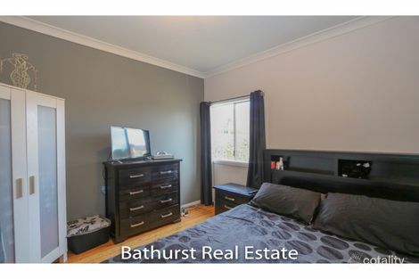 Property photo of 6 Hansard Place West Bathurst NSW 2795