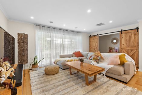 Property photo of 35 Lancaster Road Mooroolbark VIC 3138