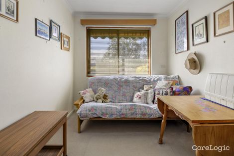 Property photo of 4 Howchin Place Torrens ACT 2607