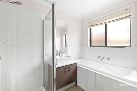 Property photo of 6 Maggiore Crescent Pakenham VIC 3810