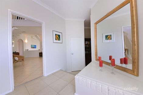 Property photo of 8 Calais Way Sorrento WA 6020