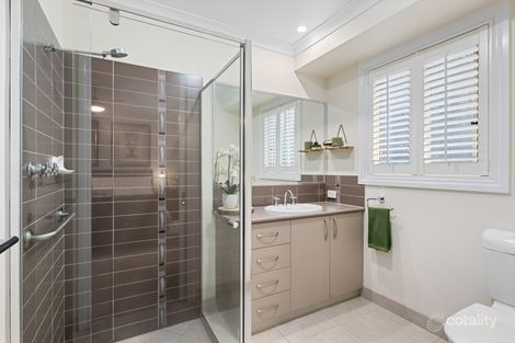 Property photo of 9 James Place East Albury NSW 2640