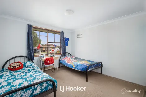 Property photo of 19 Lenton Crescent Oakhurst NSW 2761