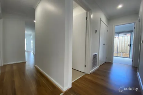 Property photo of 30 Fitzrovia Drive Wyndham Vale VIC 3024