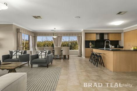 Property photo of 16 Como Avenue Burnside Heights VIC 3023