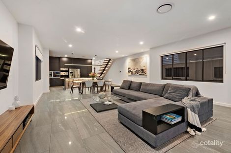 Property photo of 2/17 Bombala Street Broadbeach Waters QLD 4218