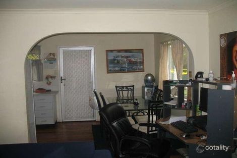 Property photo of 6 Skinner Crescent Silkstone QLD 4304