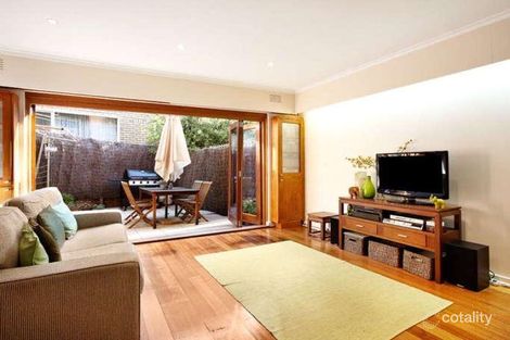 Property photo of 2/2 Fenwick Street Kew VIC 3101