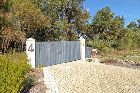 4 Springpark Trl, Carramar, WA 6031