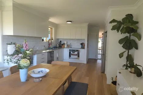 Property photo of 9 Conica Close Warabrook NSW 2304