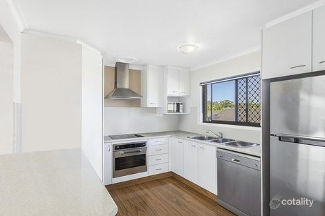 Property photo of 2/87 Mountain View Avenue Miami QLD 4220