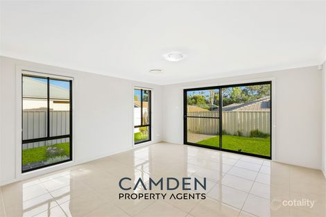 Property photo of 17 Beechey Circuit Oran Park NSW 2570