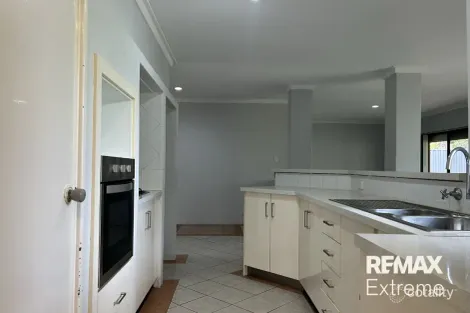 Property photo of 16 Oakleaf Circle Mirrabooka WA 6061