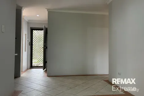 Property photo of 16 Oakleaf Circle Mirrabooka WA 6061