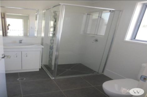 Property photo of 2/16 Adam Street Beachmere QLD 4510