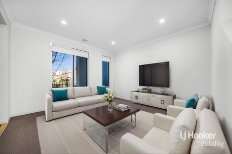 Property photo of 18 Tattersalls Lane Point Cook VIC 3030