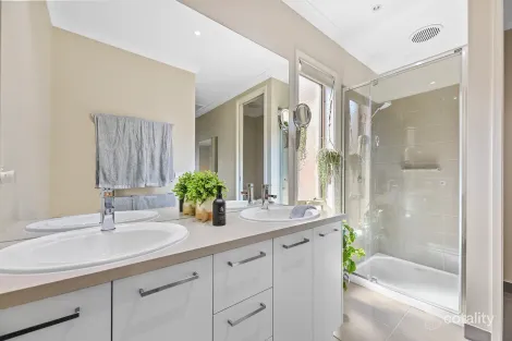 Property photo of 50 Crole Drive Warragul VIC 3820