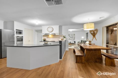 Property photo of 16 Michaelia Close Cranbourne West VIC 3977