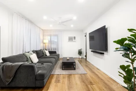 Property photo of 2 Embank Court Kealba VIC 3021