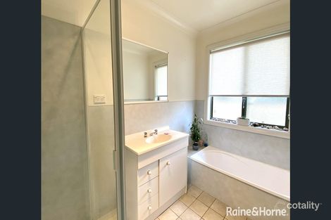 Property photo of 2/44 Murringo Street Young NSW 2594