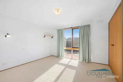 Property photo of 76 Potton Avenue Rosebud VIC 3939