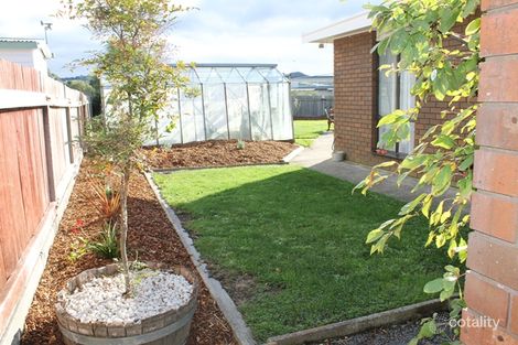 Property photo of 23 Lyons Street Somerset TAS 7322