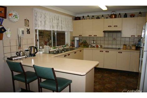 Property photo of 18 Bambara Avenue Summerland Point NSW 2259