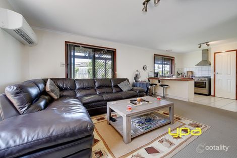 Property photo of 2/16 Songlark Crescent Werribee VIC 3030