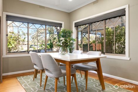 Property photo of 32 Ahern Road Pakenham VIC 3810