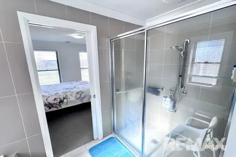 Property photo of 88 Mima Street Glenfield Park NSW 2650