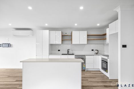 Property photo of 24 Glen Elgin Crescent Edensor Park NSW 2176