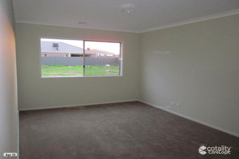 Property photo of 28 Kirrama Street Tarneit VIC 3029