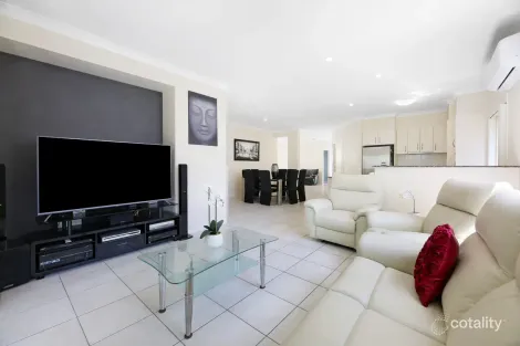 Property photo of 6 Palma Crescent Varsity Lakes QLD 4227