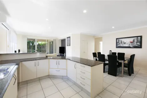 Property photo of 6 Palma Crescent Varsity Lakes QLD 4227