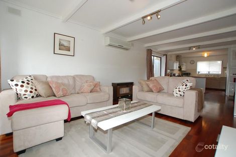 9 Calomba Cres, Happy Valley, SA 5159