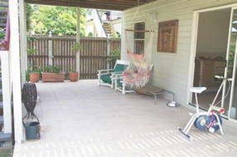 Property photo of 30 Waterview Avenue Wynnum QLD 4178