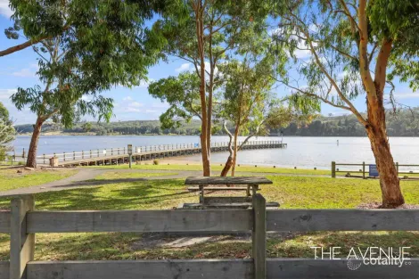 Property photo of 12 Kariba Crescent Newborough VIC 3825