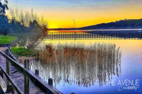 Property photo of 12 Kariba Crescent Newborough VIC 3825