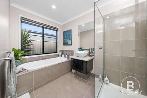 Property photo of 18 Barley Sheaf Drive Miners Rest VIC 3352