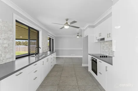Property photo of 11 Fairwill Drive Rosenthal Heights QLD 4370