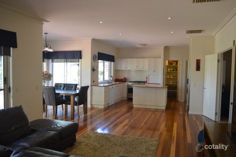Property photo of 91 Crusoe Road Kangaroo Flat VIC 3555
