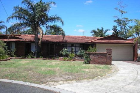 9 Pine Ct, Forrestfield, WA 6058