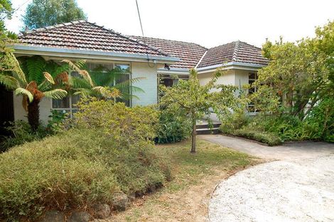 16 Milne Rd, Park Orchards, VIC 3114