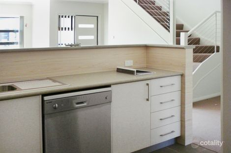 Property photo of 19 Kestrel Circuit Shortland NSW 2307