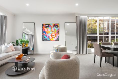 Property photo of 11 Carinya Crescent Caulfield North VIC 3161